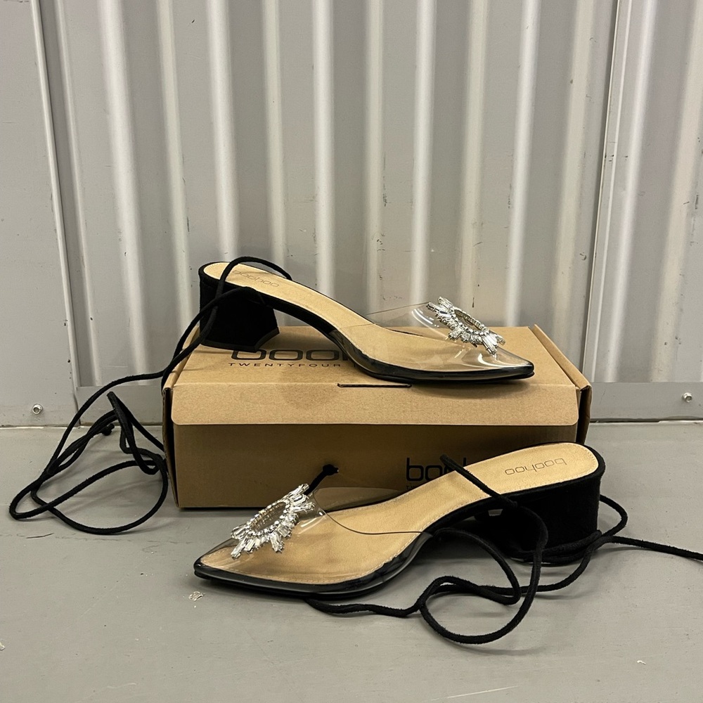 Boohoo Pointed toe lace-up heels